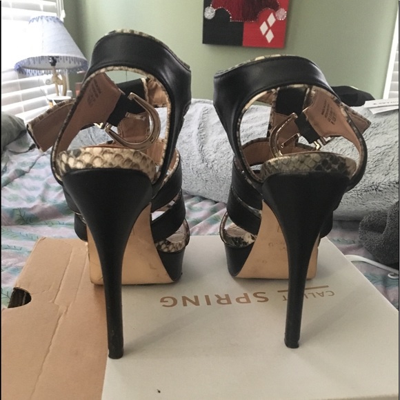 🌺🌸Call it spring 🌺🌸 snake print heels❤️ - Picture 4 of 5